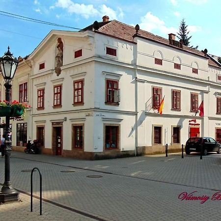 Carlone House Apartment Егер Екстериор снимка